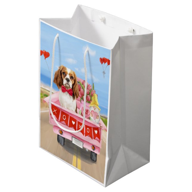 Sac Cadeau Moyen Cavalier King Chien Saint Valentin Coeurs de Camio (Devant Angle)
