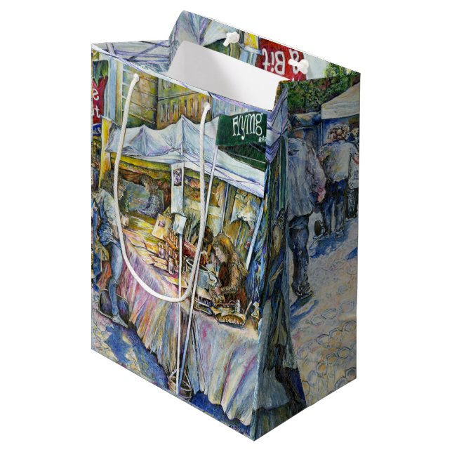 Sac Cadeau Moyen Coin de Flying Pig Farm et Wine a Bit. (Devant Angle)