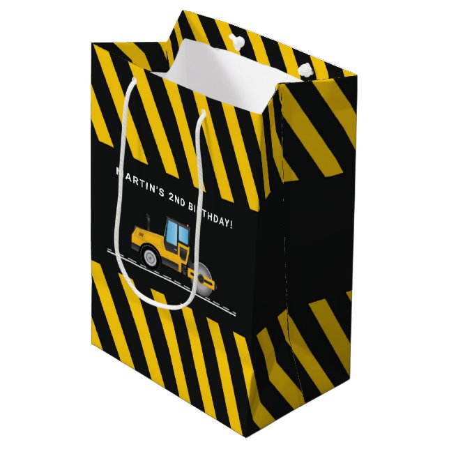 Sac Cadeau Moyen Construction Jaune et Noire Faveurs Anniversaire (Devant Angle)