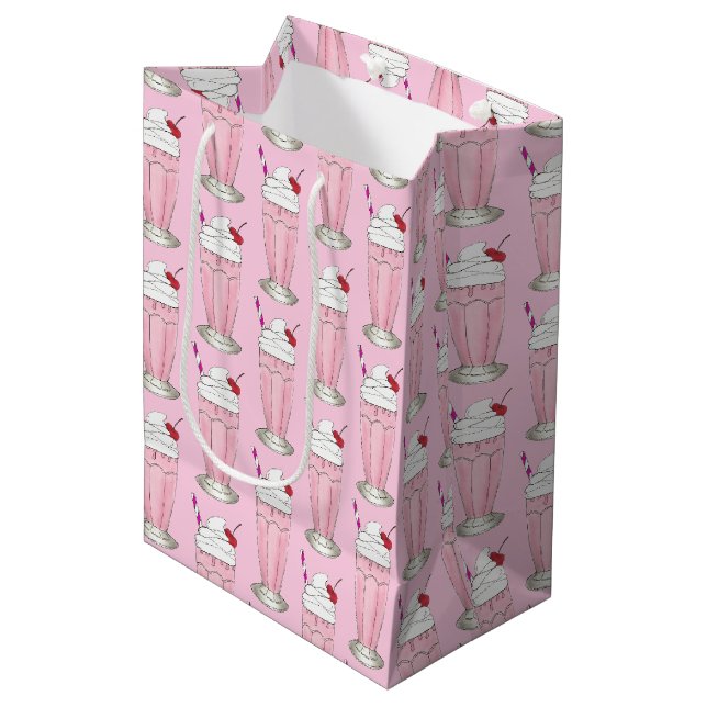 Sac Cadeau Moyen Crème glacée Shoppe fraise rose Shake Milkshake (Devant Angle)