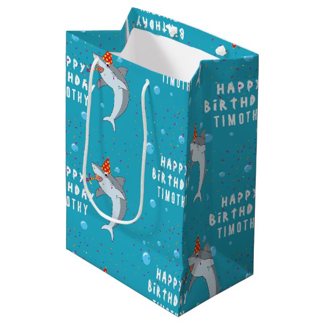 Sac Cadeau Moyen Cute Shark à la fête des Anniversaires de enfants  (Devant Angle)