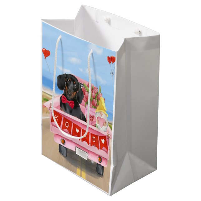 Sac Cadeau Moyen Dachshund Chien Saint-Valentin Coeurs de Camion (Devant Angle)