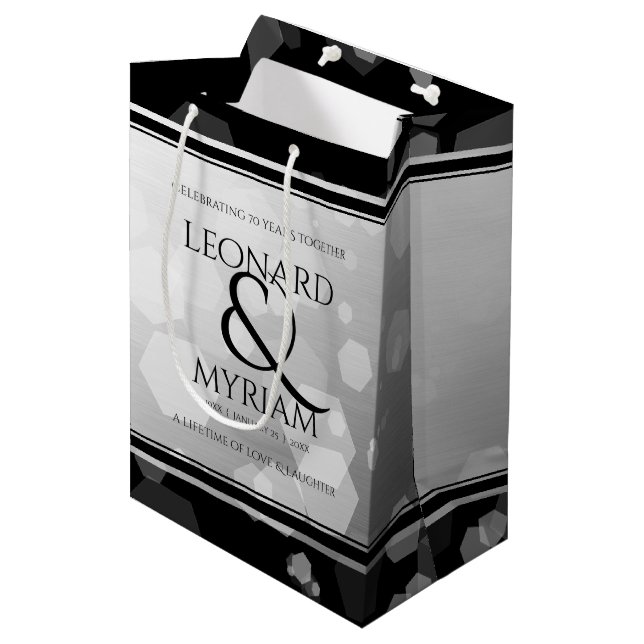 Sac Cadeau Moyen Élégant 70e anniversaire de Mariage Platinum (Devant Angle)
