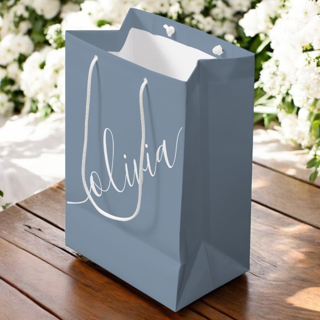 Sac Cadeau Moyen Élégant Monogramme minimaliste Dusty Blue Script (Créateur téléchargé)