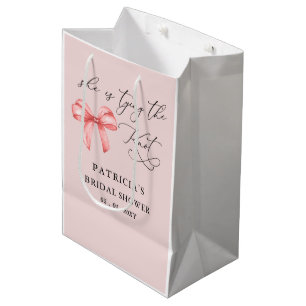 Sac Cadeau Moyen Elle est en train de nouer le nœud rose mariage Sh