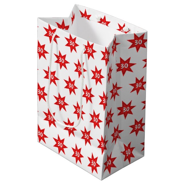 Sac Cadeau Moyen Étoile rouge du 30e anniversaire (Devant Angle)