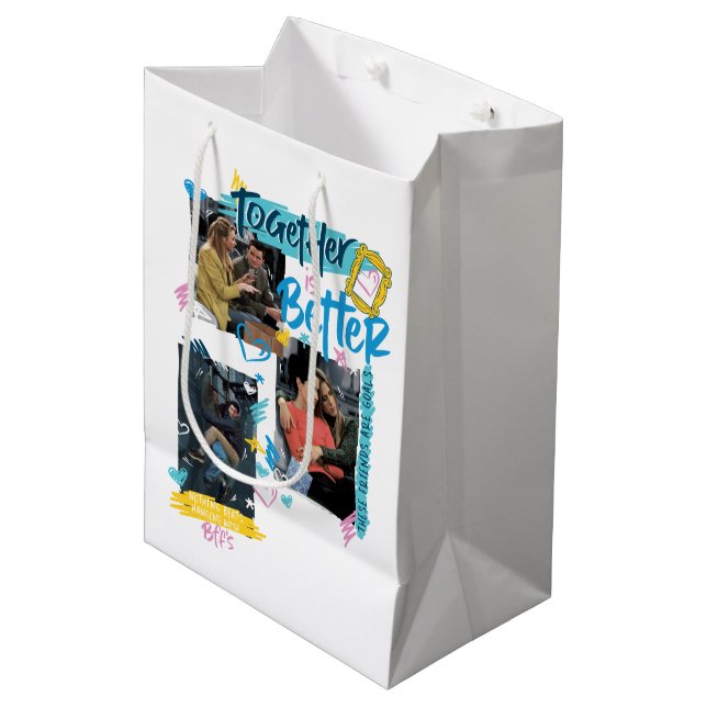 Sac Cadeau Moyen FRIENDS™ | Ensemble, c'est mieux (Devant Angle)