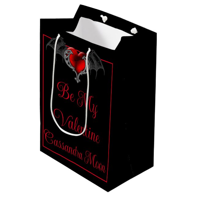 Sac Cadeau Moyen Goth Heart with Bat Wings Personnalisé (Devant Angle)