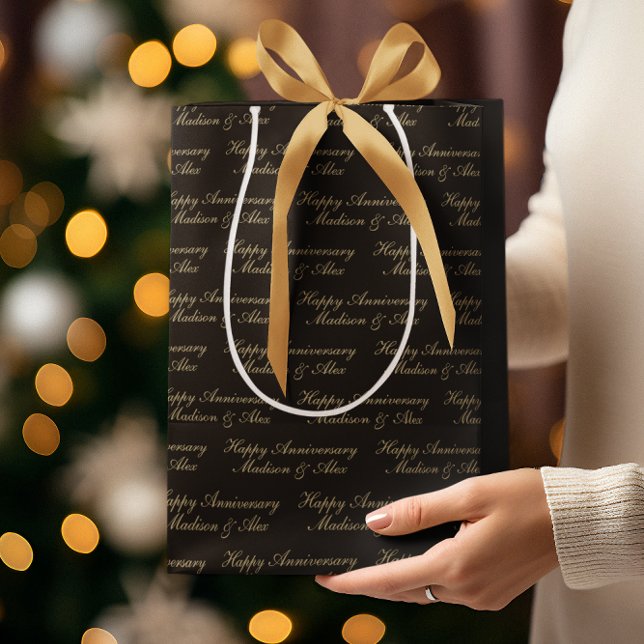 Sac Cadeau Moyen Happy Anniversary Script with Name Black Gold (Créateur téléchargé)