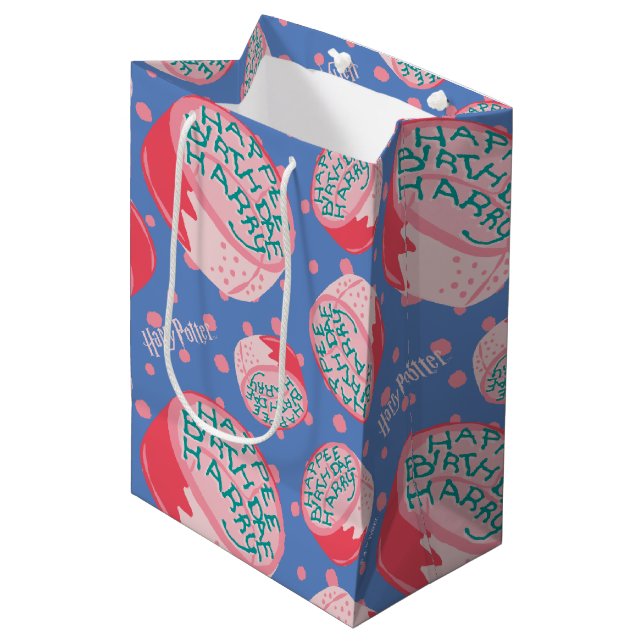 Sac Cadeau Moyen HARRY POTTER™ Motif de gâteau d'anniversaire (Devant Angle)