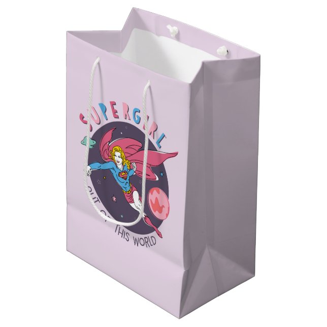 Sac Cadeau Moyen Illustration Supergirl volant vers le haut (Devant Angle)
