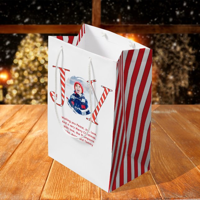 Sac Cadeau Moyen Joie de Noël de Noël personnalisée (Joy typography custom photo gift bag.)