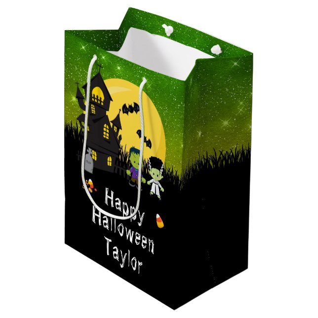 Sac Cadeau Moyen Joyeux Monstres de fête d'Halloween Vert foncé (Devant Angle)