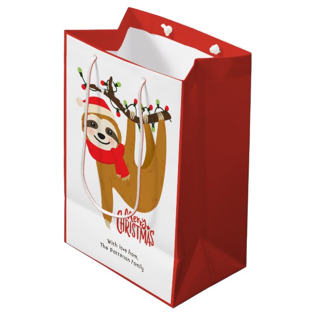 Sac Cadeau Moyen Joyeux Noël Sloth | Jours fériés Nom personnalisé (Devant Angle)
