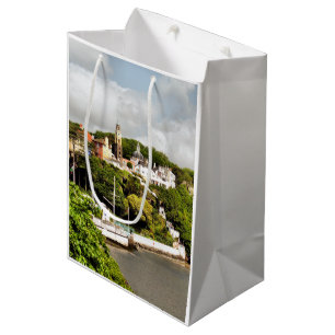 SAC CADEAU MOYEN LES VILLAGES BIEN ÉQUIPÉS