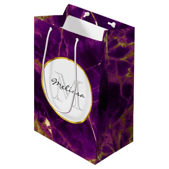 Sac Cadeau Moyen Marbre Abstrait moderne violet et or (Devant Angle)