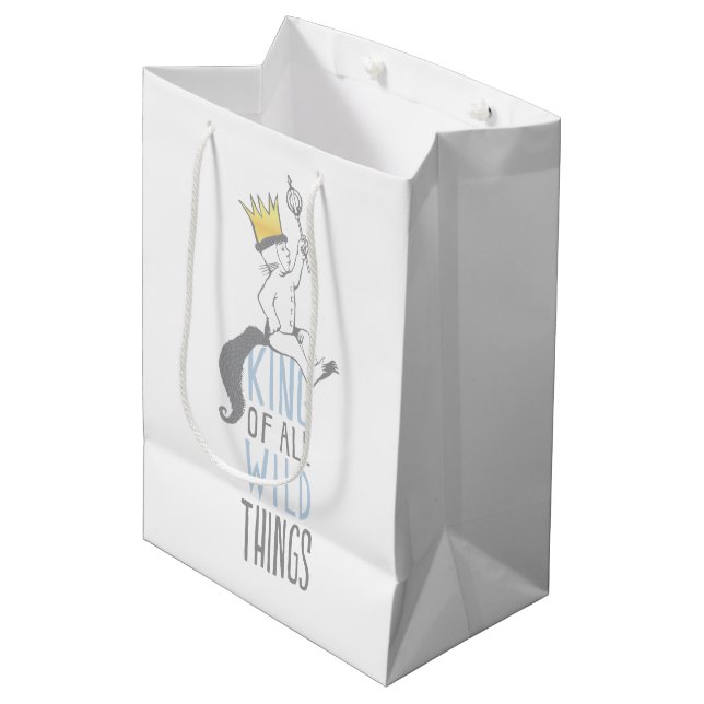 Sac Cadeau Moyen Max. | Le Roi de toutes les choses sauvages - Bleu (Devant Angle)