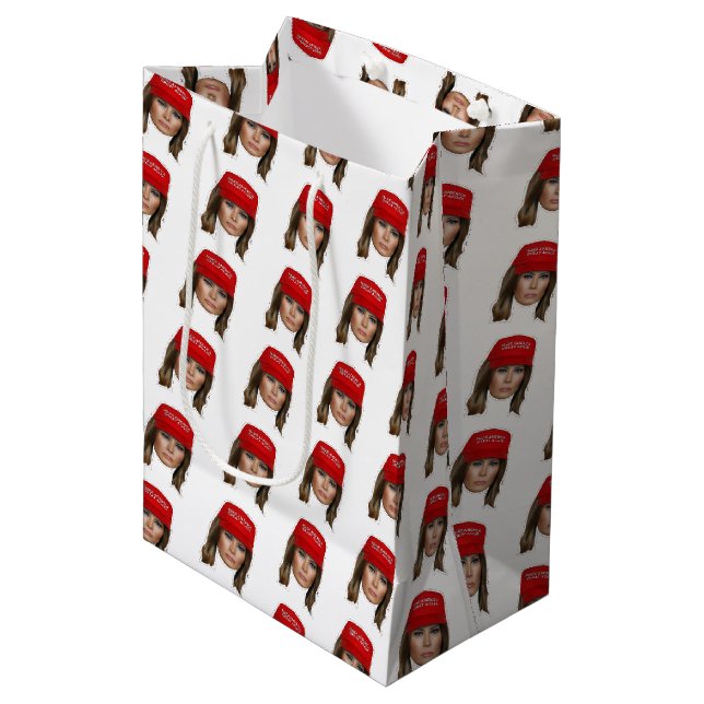 Sac Cadeau Moyen Melania Trump MAGA Noël (Devant Angle)