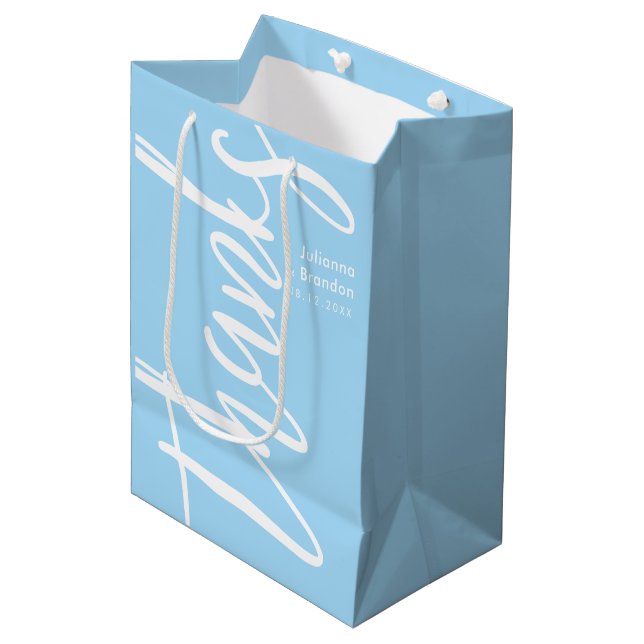 Sac Cadeau Moyen Merci Typographie Bébé Bleu et Blanc (Devant Angle)