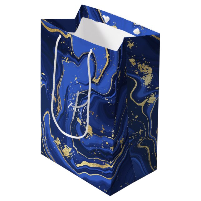 Sac Cadeau Moyen Midnight Blue Agate Nom Abstrait Monogramme (Devant Angle)