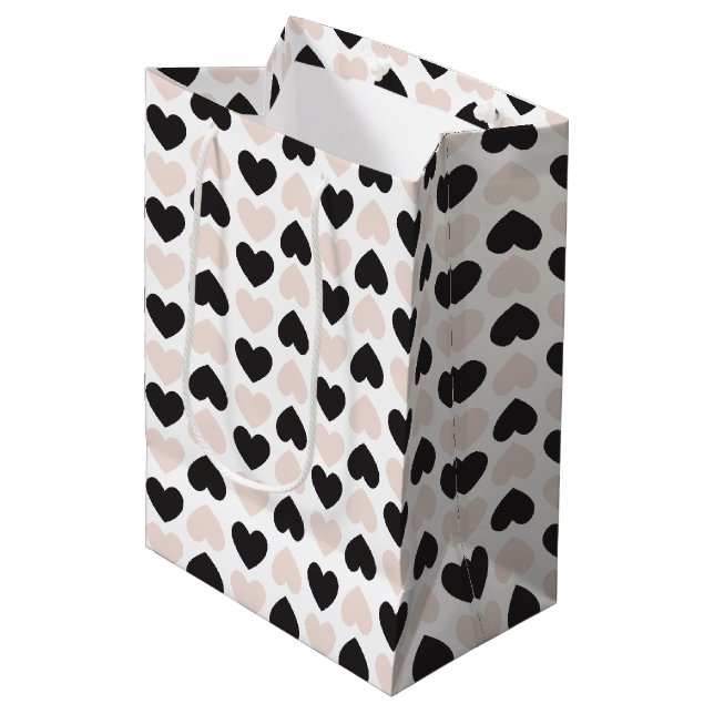 Sac Cadeau Moyen Motif moderne Blush Rose Black Love Hearts (Devant Angle)