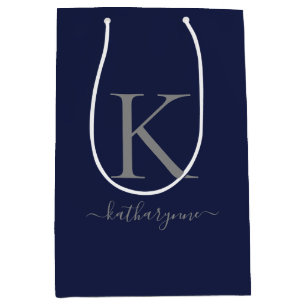 Sac Cadeau Moyen Nom du monogramme en argent bleu de la marine chic