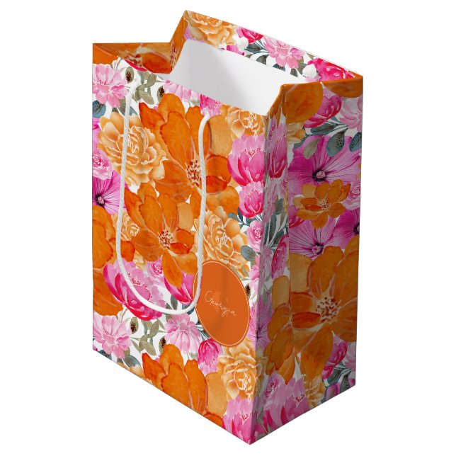 Sac Cadeau Moyen Nom floral et monogramme rose vif (Devant Angle)