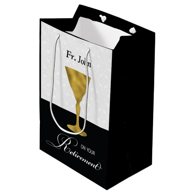 Sac Cadeau Moyen Nom personnalisé Prêtre Retraite, Gold Chalice (Devant Angle)