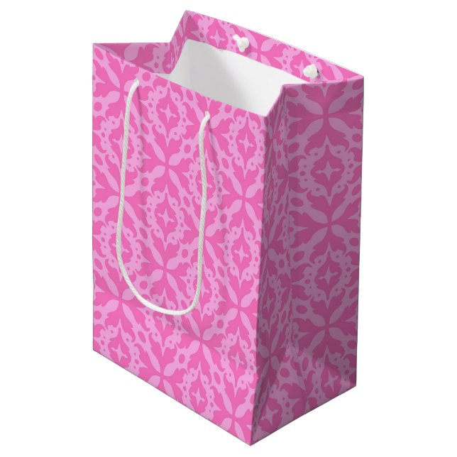 Sac Cadeau Moyen Ornamental Pink Damask Breast Cancer Awareness (Devant Angle)