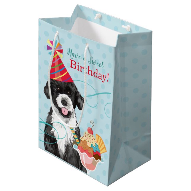 Sac Cadeau Moyen Sweet Birthday Portugais Water Dog (Devant Angle)