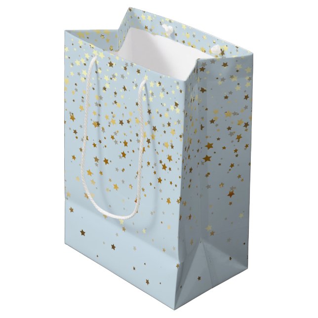 Sac cadeau Petite Golden Stars en Pastel Blue (Devant Angle)