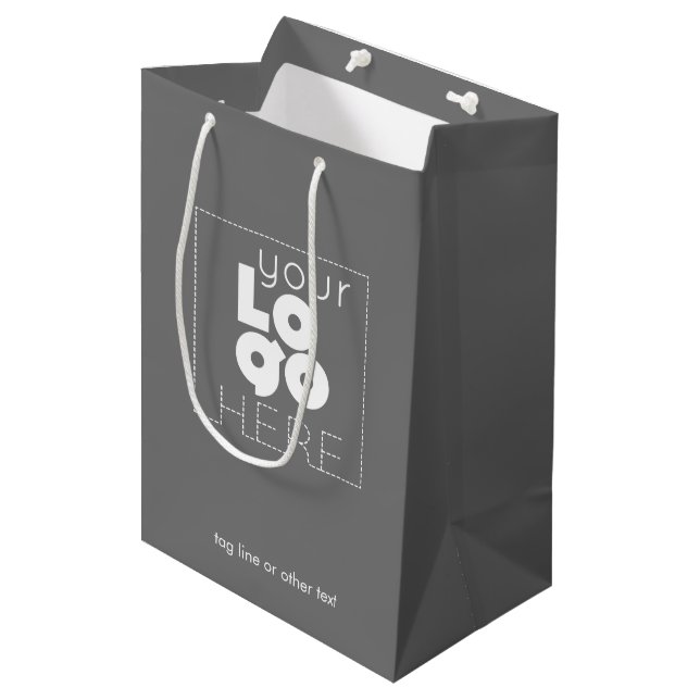 Sac d'achat de papier gris pour logo moyen d'entre (Devant Angle)