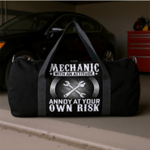 Sac De Sport Mécanicien Avec Une Attitude