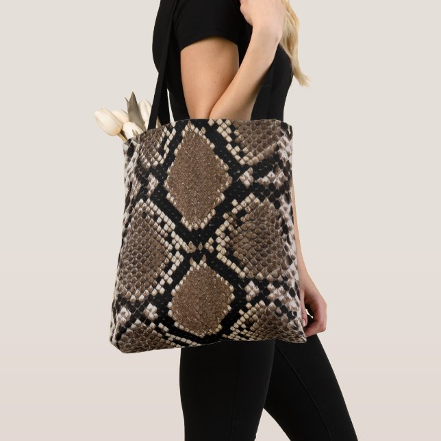 Sac fourre-tout à impression de peau de serpent de (De près)