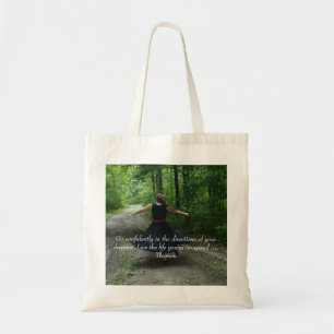Sac fourre-tout avec la citation de Thoreau et la