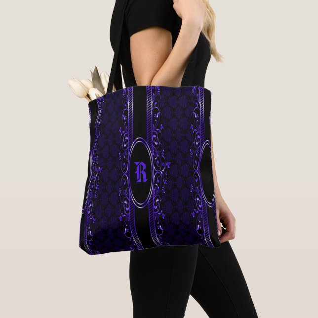 Sac fourre-tout gothique orné noir et pourpre (De près)