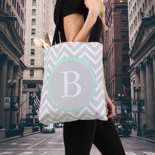 Sac fourre-tout Monogram Chevron Vert Mint (Mint Green Chevron Monogram Tote Bag)