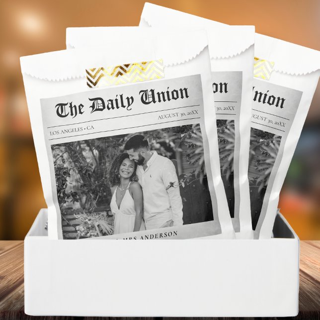 Sachets En Papier Article de journal Mariage (Newspaper Article Wedding Favor Bag
)