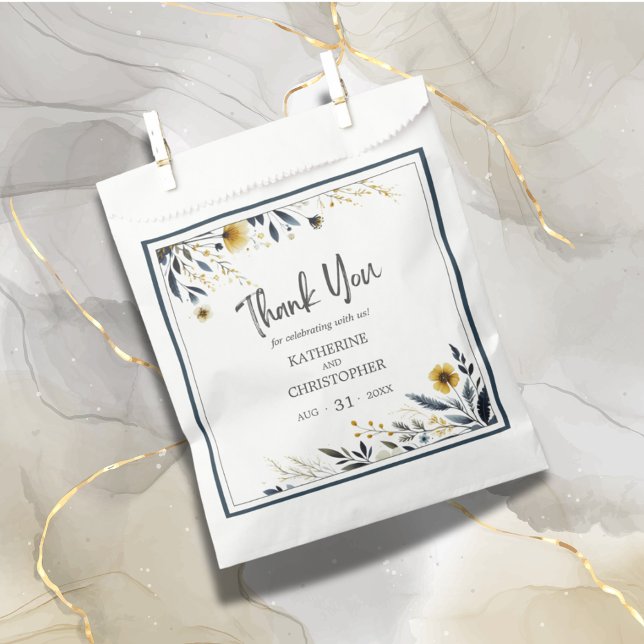 Sachets En Papier Blue Gold Moderne Mariage floral élégant (Blue Yellow Wildflower Floral Elegant Wedding Favor Thank You Bag.)