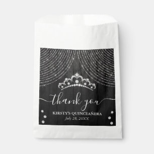 Sachets En Papier Diadème en diamant argenté sur Quinceanera en bois