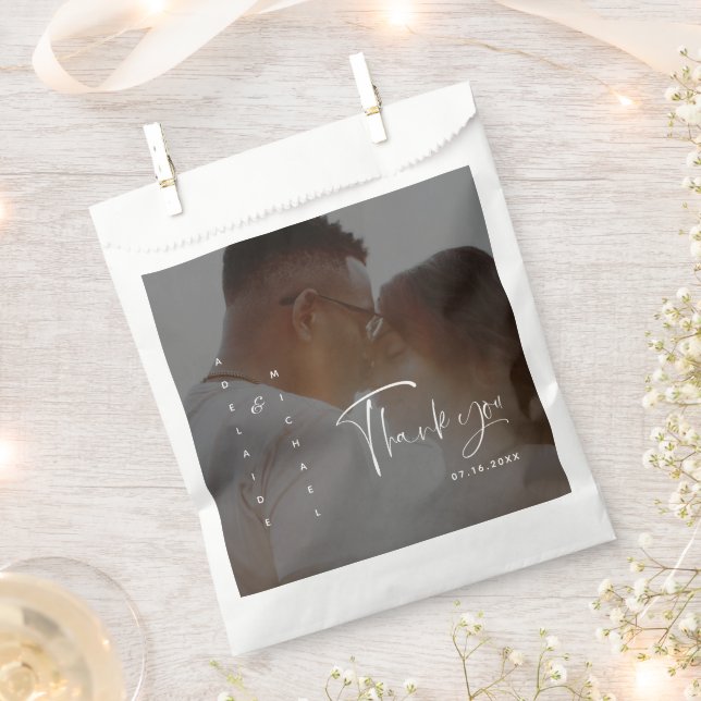 Sachets En Papier Élégant script moderne marié Salle de mariée Photo (Coupé)