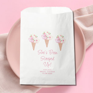 Sachets En Papier Elle a été prise en Fête des mariées
