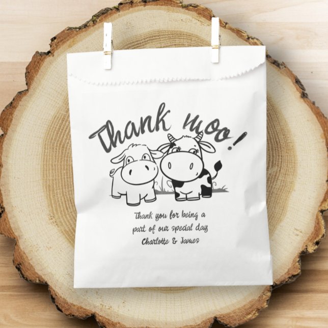 Sachets En Papier Mariage à thème Merci Cow (Thank You Cow Themed Wedding Favor Bags from Ricaso. Delightful cattle couple personalized wedding)