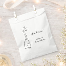 Mariage civil avec une bouteille de champagne qui