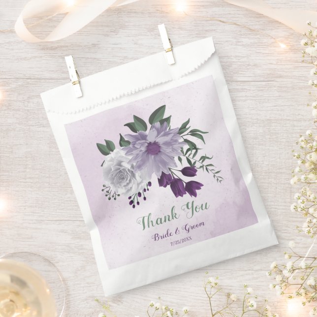 Sachets En Papier Romantique violet fleurs blanches mariage (Coupé)