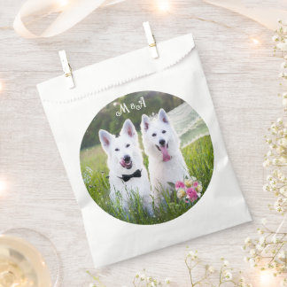 Sachets En Papier Un couple romantique de chiens qui se marient