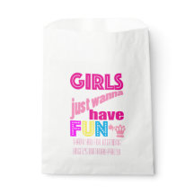 Une fille du logo PASADENA