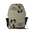 Mickey et ses courts principaux | Bras levés