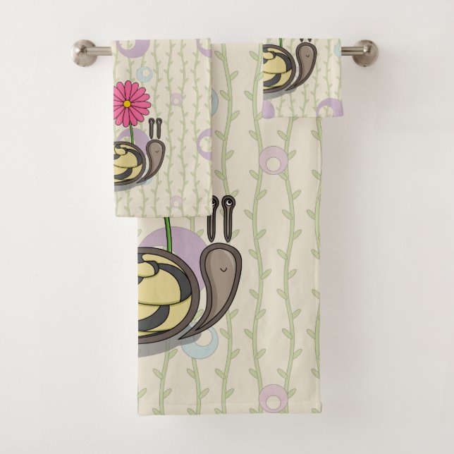 Sadie the Snail Towel Set (Insitu)