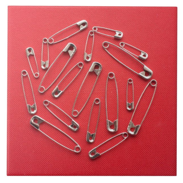 Safety-pins Tile (Front)